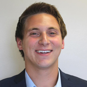 Headshot: Dan Aust