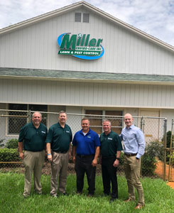 Steve Miller, center, is flanked from left by Arrow ES' David Jordan, Michael Rolman, Brad Pitts and Andrew Barrows. PHOTO: ARROW ENVIRONMENTAL SERVICES