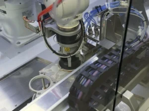 Syngenta's ATLAS robot in action. IMAGE: SYNGENTA